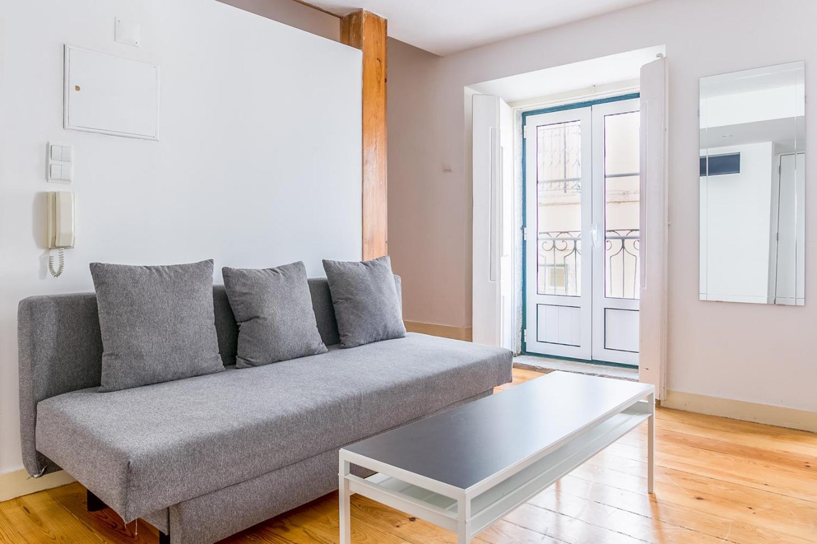 Cozy In Heart Of Bairro Alto Apartment Lisbon
